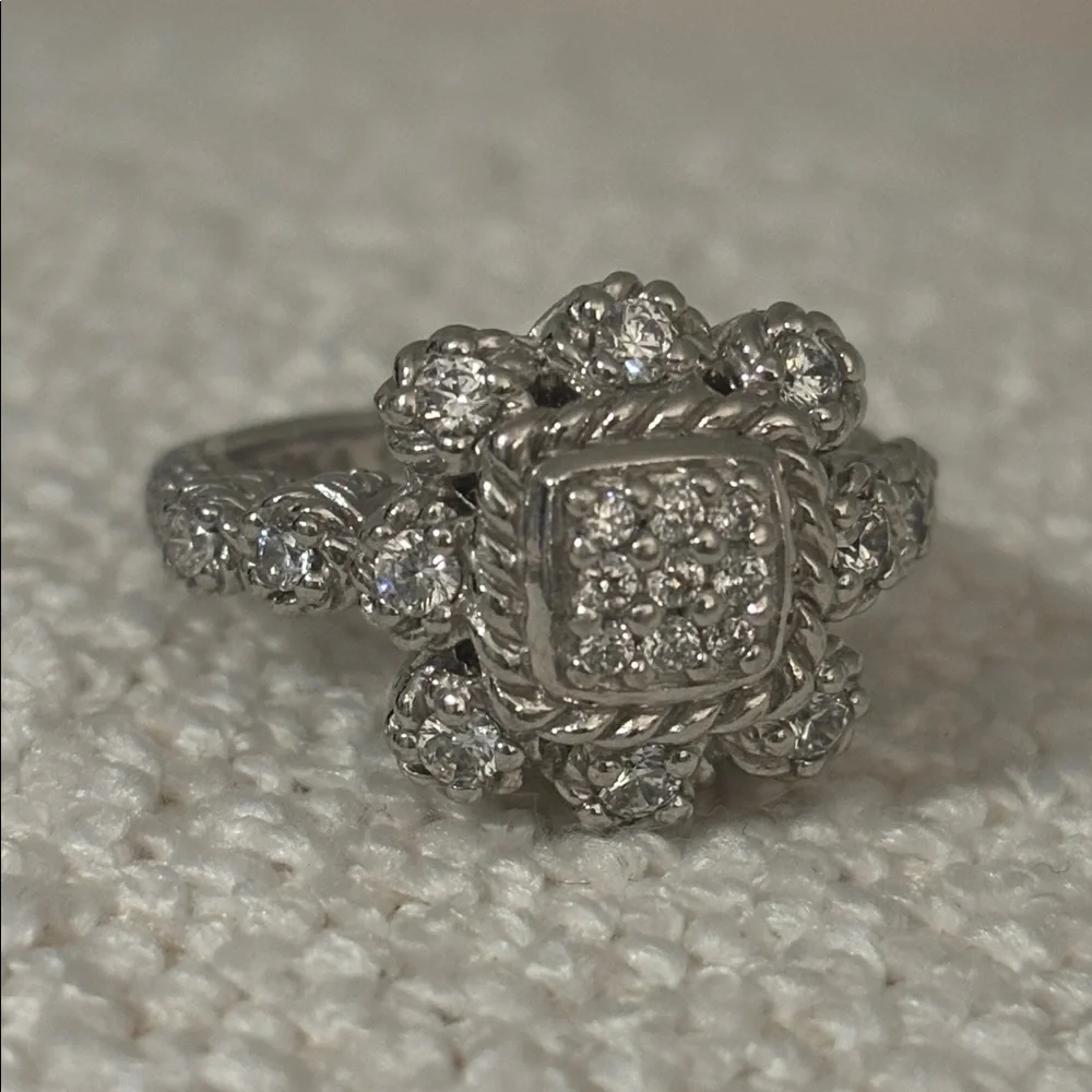 Judith Ripka Sterling Silver Floral Cluster Ring with Clear CZ Stones - Picture 5 of 6